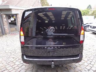 Volkswagen Caddy Maxi picture 10