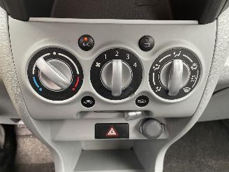 Suzuki Alto 1.0 5drs picture 10