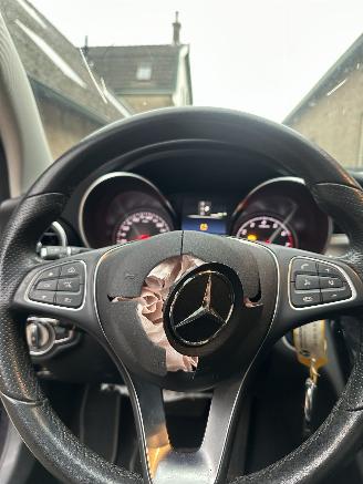 Mercedes C-klasse Estate 350 e picture 15