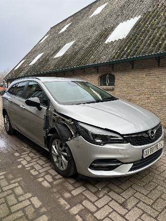 Opel Astra SPORTS TOURER picture 3