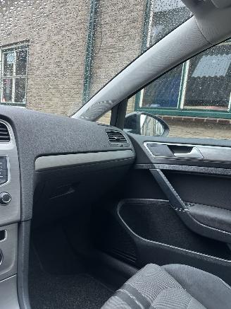 Volkswagen Golf Volkswagen Golf 1.0 TSI Connected Series picture 17