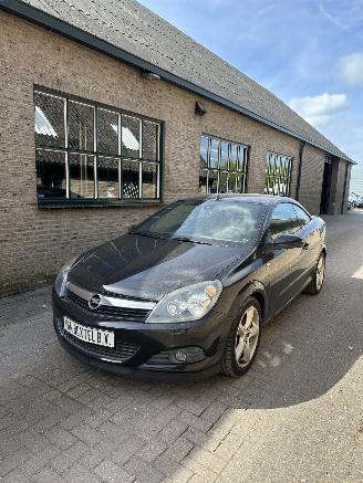 skadebil auto Opel Astra TWIN TOP 2006/9