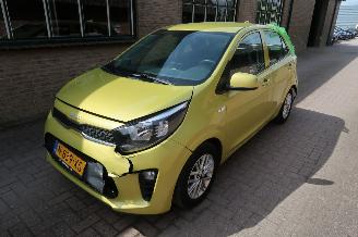 krockskadad bil auto Kia Picanto Kia Picanto 1.0 DPi DynamicLine 2022/1
