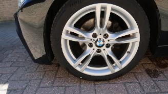 BMW 3-serie BMW 3-serie Touring 320i Edition M Sport Shadow High Executive picture 16
