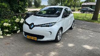 damaged passenger cars Renault Zoé Q210 Zen Quickcharge 22 kWh 2014/12