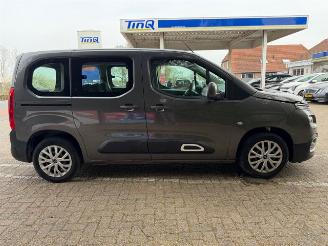 Citroën Berlingo 1.2 PureTech . 5 PERSOONS | CRUISE CONTROL | NAVI picture 6