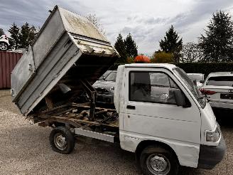 uszkodzony samochody ciężarowe Piaggio Porter KIPPER KIEPWAGEN 2005/4