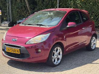 Schadeauto Ford Ka 1.2 titanium. AIRCO. 2011/10