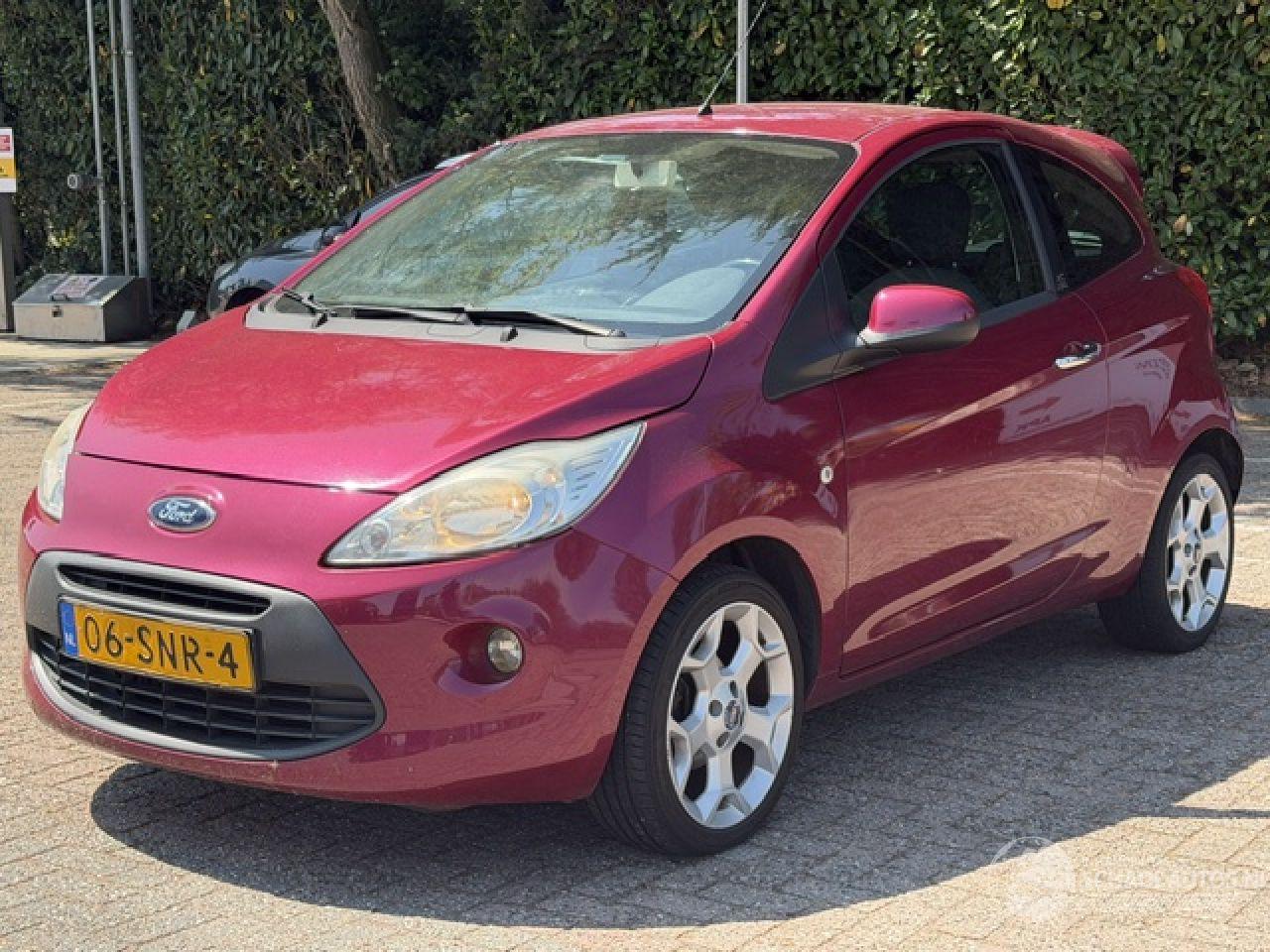 Ford Ka 1.2 titanium. AIRCO.