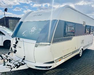 Avarii caravane Hobby  540 UL DE LUXE  airco, mover, fietsenrek, oven en luifel 2015/6