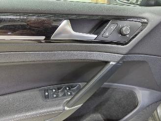 Volkswagen Golf PANO ACC picture 10