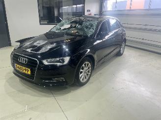 Schadeauto Audi A3 SPORTBACK 2015/1
