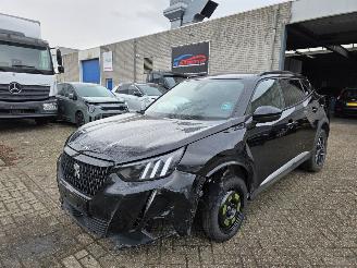 Damaged car Peugeot 2008 GT-Line Automaat Pano Leder Camera Led Keyless Acc Lane-Assist Sfeerverl. 96KW/131PK 2021/8