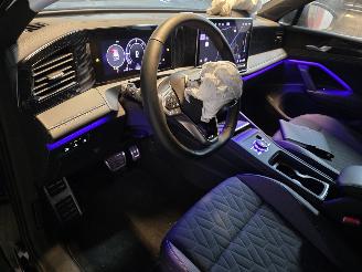 Volkswagen Tiguan 2.0 TDI DSG Virtual Head-Up IQ-Light 360view Navi Stuurverw. Stoelverw. Acc Trekhaak 110KW/150PK picture 21