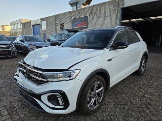 Unfallwagen Volkswagen T-Roc 1.5 TSI R-Line DSG Virtual Navi IQ-Light Sport-Mode Massage Camera Sfeerverl. Stoelverw. Trekhaak Ecc Acc 110KW / 150PK 2025/5