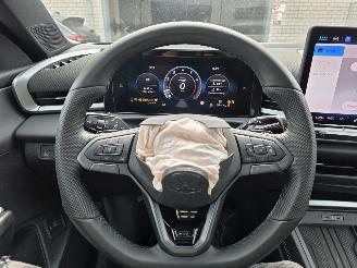 Volkswagen T-Roc R-Line 1.5eTSI Head-Up IQ-Light SurroundView Virtual Keyless Sfeerverl. Acc Stuurverw. Drive-Mode 110KW / 150PK picture 15