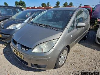 Coche siniestrado Mitsubishi Colt Colt (Z2/Z3), Hatchback, 2004 / 2012 1.3 16V 2007/7