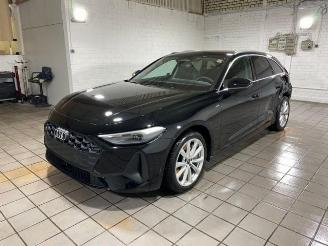 Damaged car Audi A5 Avant TFSI e-hybrid quattro 220 kW KAM/NAVI 2025/12