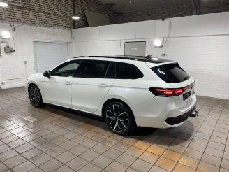 Volkswagen Passat Variant 2.0 TDI DSG R-Line PANO/AHK/KAM picture 2