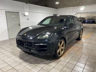 škoda osobní automobily Porsche Cayenne E-Hybrid Beifahrerdisplay/Pano/Sportsitz 2024/4