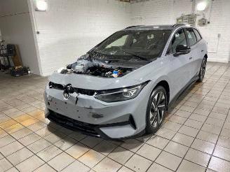 Schadeauto Volkswagen ID.7 Tourer Pro HUD/AHK/360/NAVI 2025/7