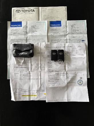 Toyota Auris 1.8 Hybrid | Camera | Clima | Unieke km stand | picture 30