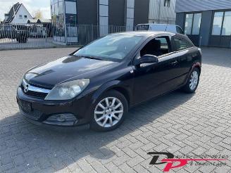 Vrakbiler auto Opel Astra Astra H GTC (L08), Hatchback 3-drs, 2005 / 2011 1.4 16V Twinport 2007/11