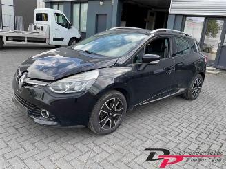 Dezmembrări autoturisme Renault Clio Clio IV Estate/Grandtour (7R), Combi 5-drs, 2012 / 2021 0.9 Energy TCE 12V 2014/1