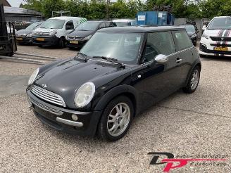 Dezmembrări autoturisme Mini Mini Mini (R50/53), Hatchback, 2001 / 2007 1.6 16V One 2001/9