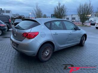 Opel Astra Astra J (PC6/PD6/PE6/PF6), Hatchback 5-drs, 2009 / 2015 1.4 16V ecoFLEX picture 5