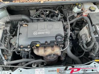 Opel Astra Astra J Sports Tourer (PD8/PE8/PF8), Combi, 2010 / 2015 1.4 16V ecoFLEX picture 15