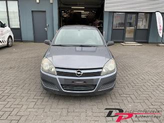 Opel Astra Astra H (L48), Hatchback 5-drs, 2004 / 2010 1.6 16V Twinport picture 2