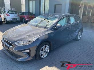Salvage car Kia Cee d Ceed (CDB5/CDBB), Hatchback 5-drs, 2018 1.0i T-GDi 12V 2021/6