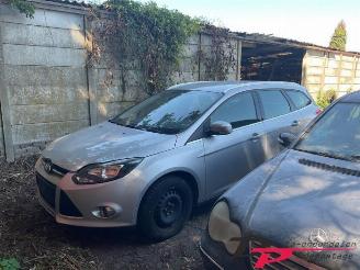 Vrakbiler auto Ford Focus Focus 3 Wagon, Combi, 2010 / 2020 1.0 Ti-VCT EcoBoost 12V 125 2012/9