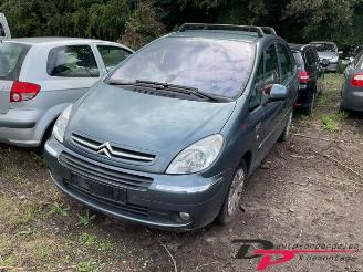 Salvage car Citroën Xsara-picasso Xsara Picasso (CH), MPV, 1999 / 2012 1.6i 16V 2010/11