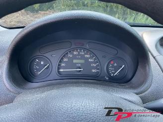 Peugeot 206 206 (2A/C/H/J/S), Hatchback, 1998 / 2012 1.1 XN,XR picture 10