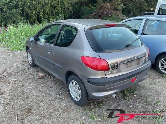 Peugeot 206 206 (2A/C/H/J/S), Hatchback, 1998 / 2012 1.1 XN,XR picture 7