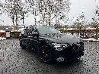 Schadeauto Audi E-tron Audi E-tron 55 Quattro S line Leder Trekhaak Camera VOL ! 2021/8