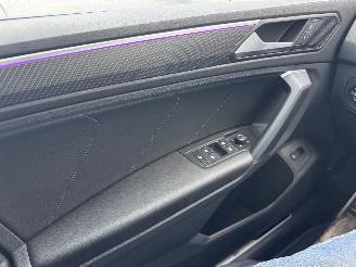 Volkswagen Tiguan Tiguan R 4Motion Panorama Akrapovic Leerr Trekhaak VOL! picture 34