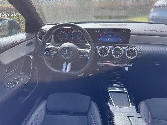 Mercedes Cla-klasse CLA Shooting Brake CLA 180 AMG Line Edition PANO VOL picture 14