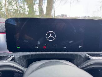 Mercedes Cla-klasse CLA Shooting Brake CLA 180 AMG Line Edition PANO VOL picture 25