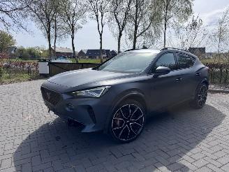 Unfallwagen Cupra Formentor Cupra Formentor VZ5 4Drive 2.5TFSI 390pk Carbon Schaalstoelen Mat grijs VOL 2024/1