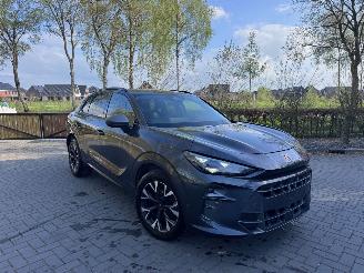 Vaurioauto  passenger cars Cupra Terramar Cupra Terramar 1.5 eTSI 150ps Camera Ambiance Trekhaak VOL 2025/7