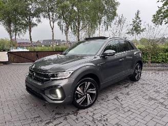damaged passenger cars Volkswagen T-Roc T-Roc R-Line 1.5 TSI DSG PANO Camera ACC VOL 2026/1