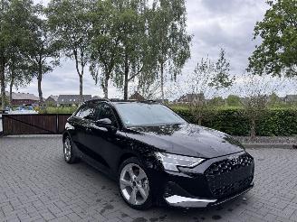 skadebil auto Audi A3 A3 Sportback 40 TFSI e 150 kW S-Line Camera Trekhaak VOL VOL! 2026/1