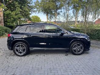 Mercedes GLA Mercedes-Benz GLA 180 AMG PANORAMA HUD Memorie Trekhaak Ambiance Massage VOL!! picture 16