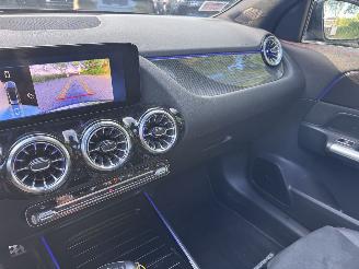 Mercedes GLA Mercedes-Benz GLA 180 AMG PANORAMA HUD Memorie Trekhaak Ambiance Massage VOL!! picture 22