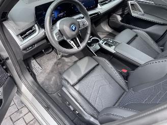 BMW iX1 iX1 20 eDrive M Sport PANO Camera Ambiance HUD  VOL!!! picture 21