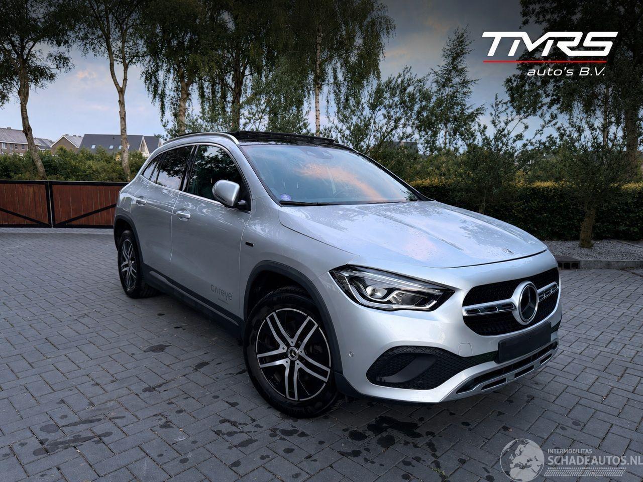 Mercedes GLA GLA 250 e PANORAMA AHK Ambiance ACC Leder VOLL