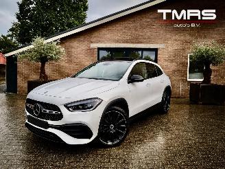 Schadeauto Mercedes GLA  2023/5